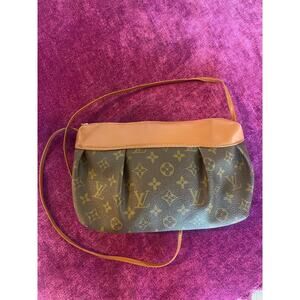 SUPER RARE Vintage 80's LOUIS VUITTON Crossbody Bag Purse Small Mini